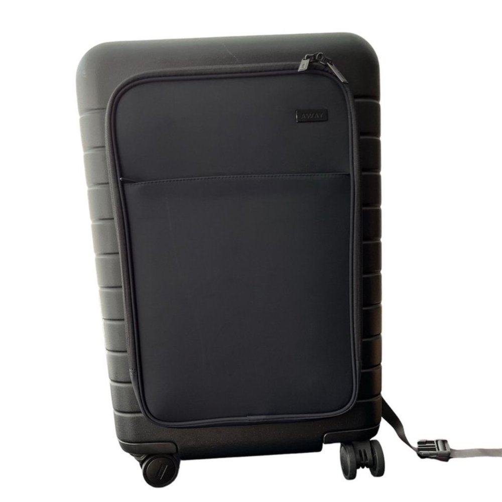 AWAY Luggage "The Carry On" with PowerPort USB